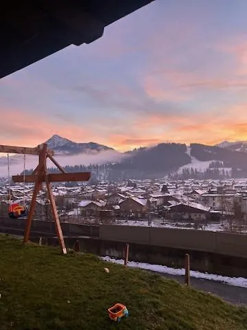 公寓 Cinthias Sonnseiten Panoramalage Ueber Altenmarkt, Naehe Therme Und Skigebiet 阿尔滕马克特蓬高